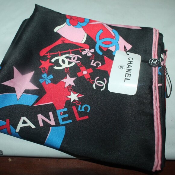 New w Tag $550 CHANEL Hand Rolled Silk Logo Scarf Beautiful! - Picture 1 of 8